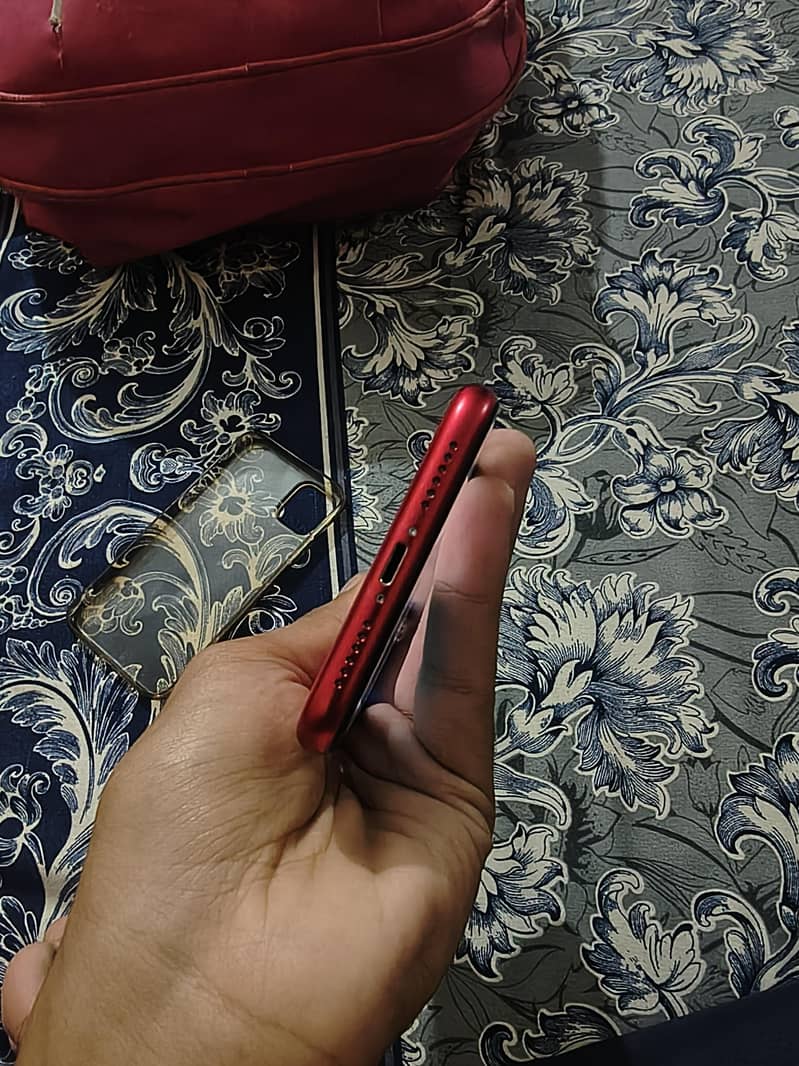 Apple iPhone 11 7