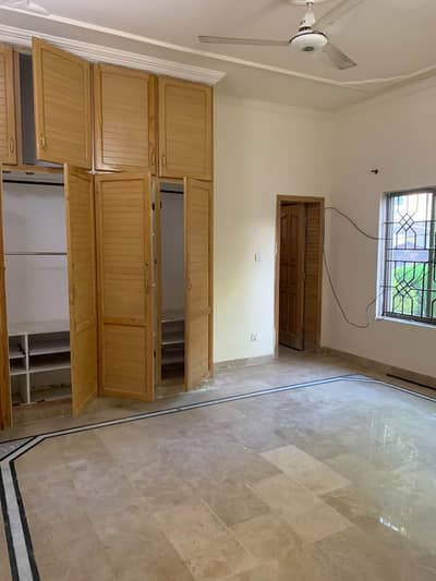 Beautiful upper portion for rent