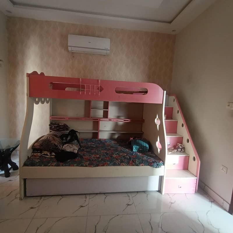 bunker bed 0