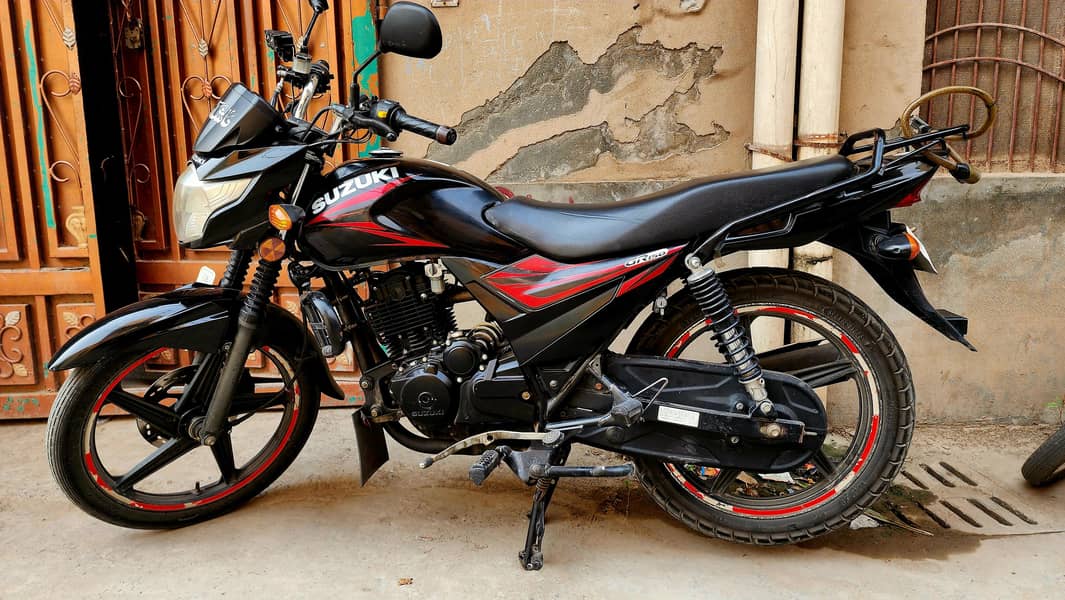 Suzuki GR150 0