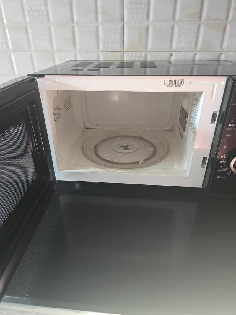 microwave . dawlance 1