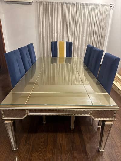 Dining table/8 seater dining table in good used condition FOR SALE