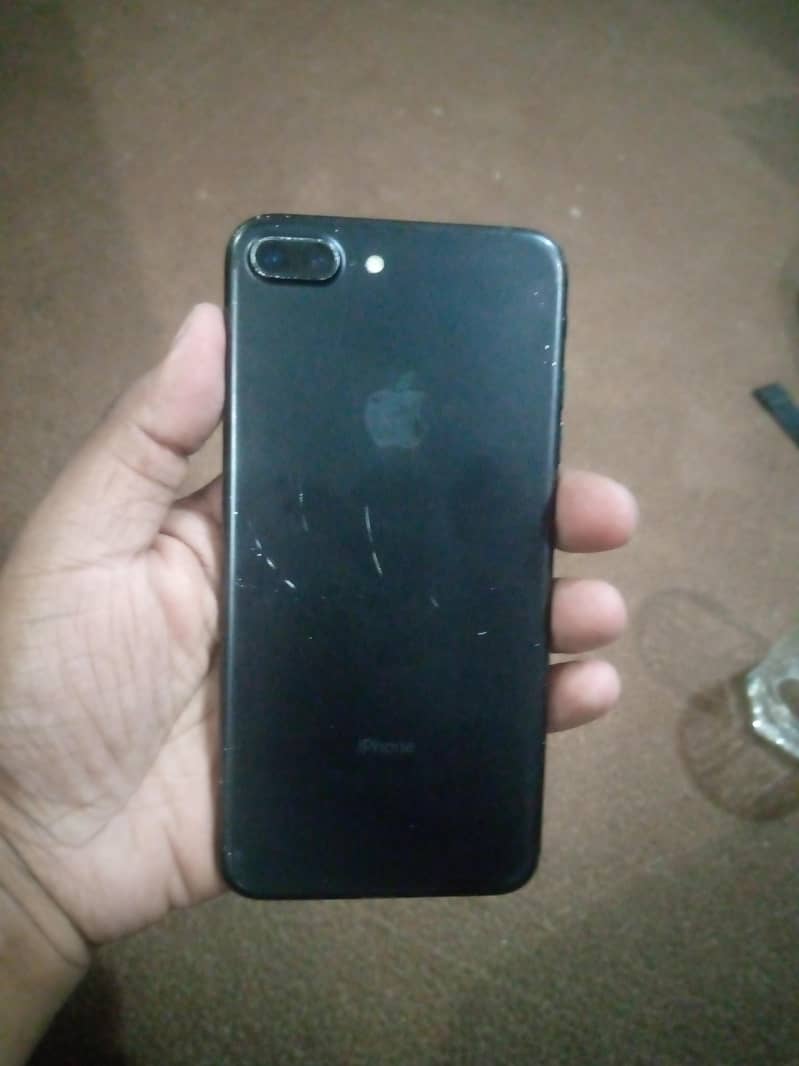 Apple iPhone 7 Plus 1