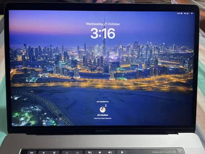 Apple MacBook Pro 15-Inch 2019 | Retina Display | Core i7 | Touch Bar