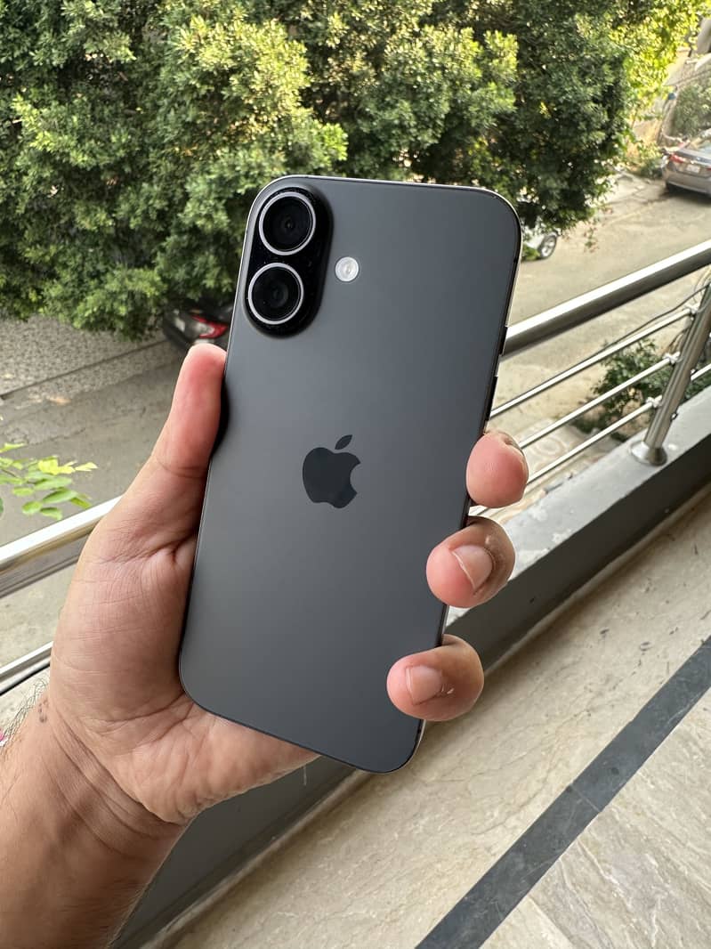 Apple iPhone 17 0