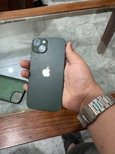 Apple iPhone 13