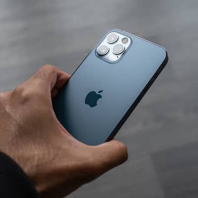 iPhone 12 Pro 128GB (Non-PTA) Waterpack Seal to Seal – 9/10 – Comp Box