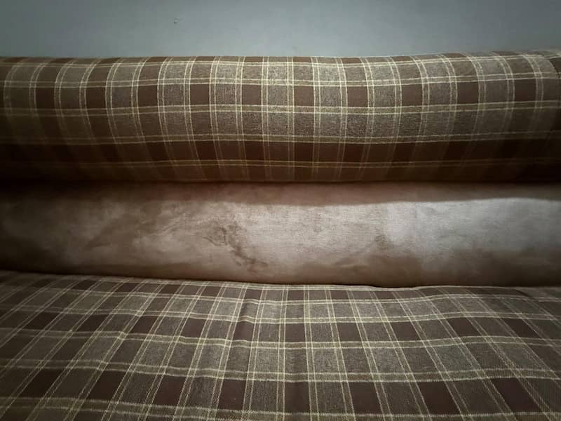 5 seaters sofa 4