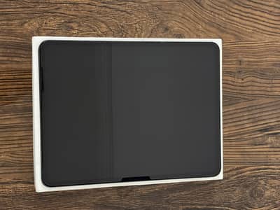 iPad Pro 13” M4 256GB Wi-Fi | Original Box + 2 Covers