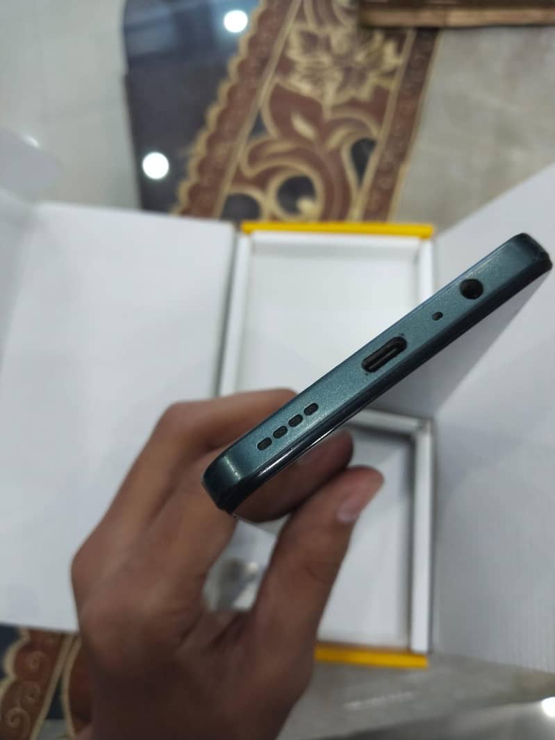 Realme C71 0