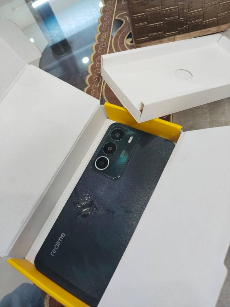 Realme C71 3