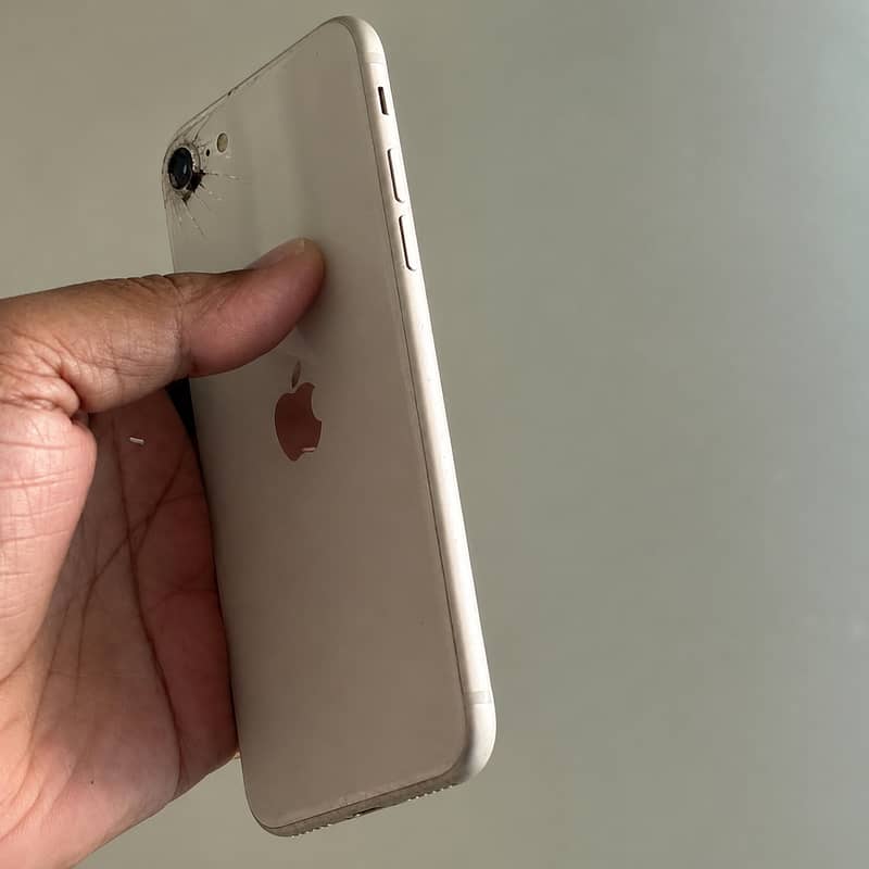 Apple iPhone SE 0