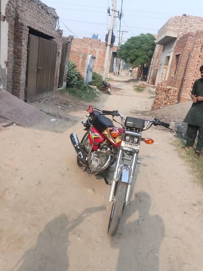 Honda 125 for sale demand 220,000