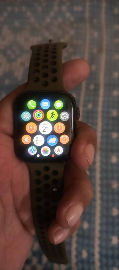 Apple watch series 5