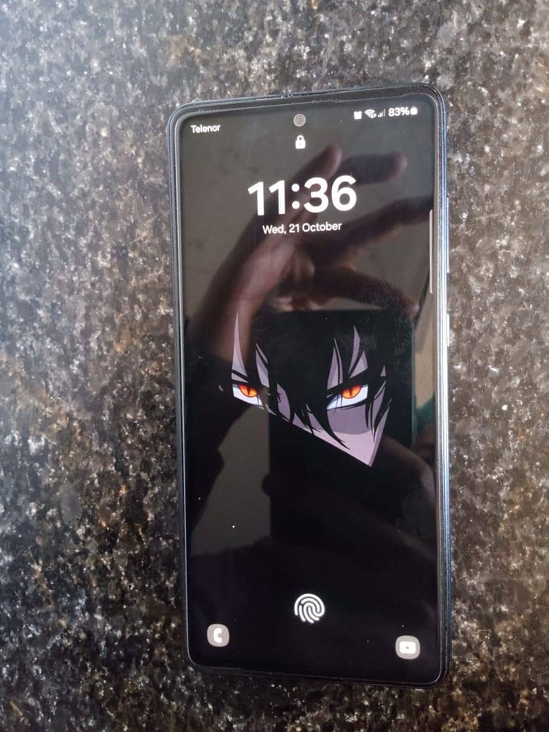Samsung Mobile A72 1