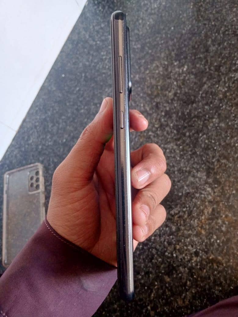 Samsung Mobile A72 3