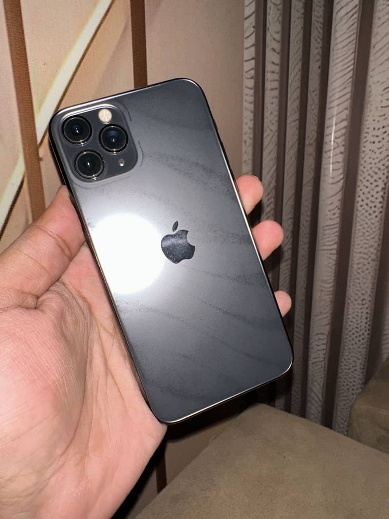 Apple iPhone 11 Pro 1