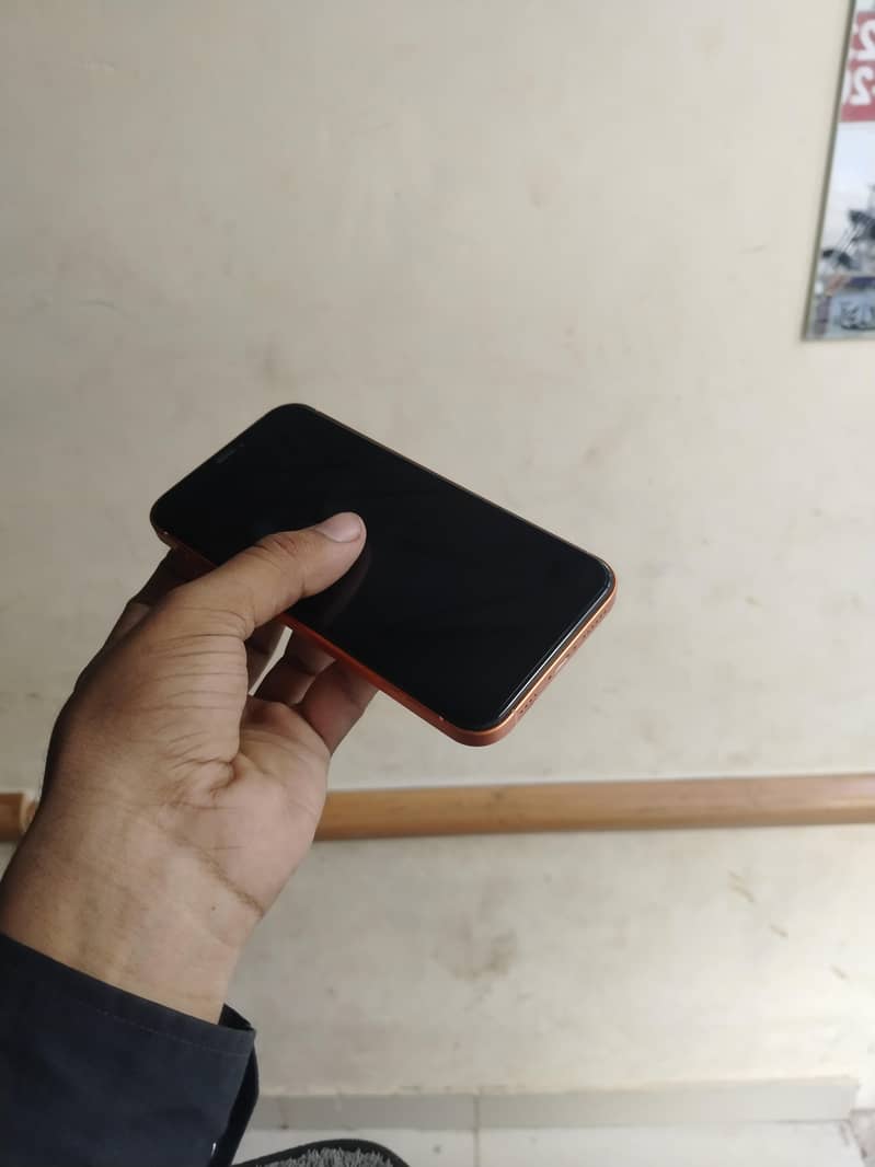 Apple iPhone XR 2