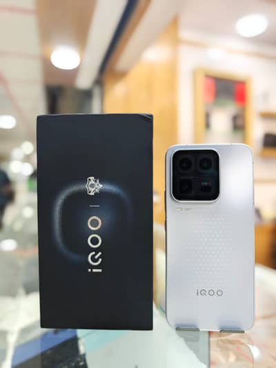 iQOO 15 ULTRA — SUPER FAST FLAGSHIP / mobile for sale