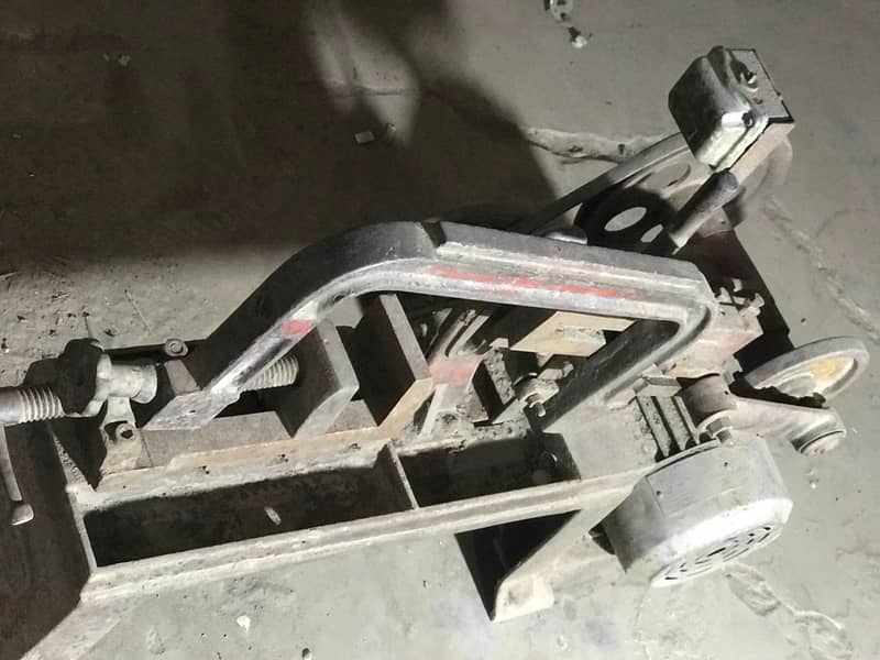 aari cutter 3