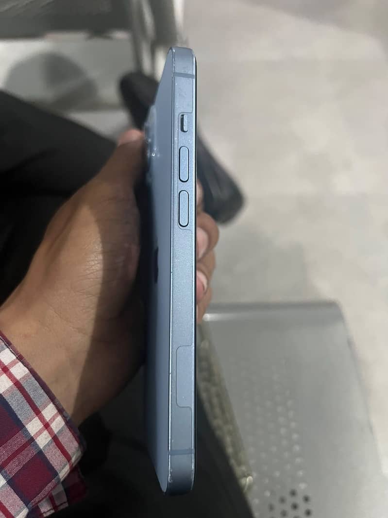 Apple iPhone 14 4