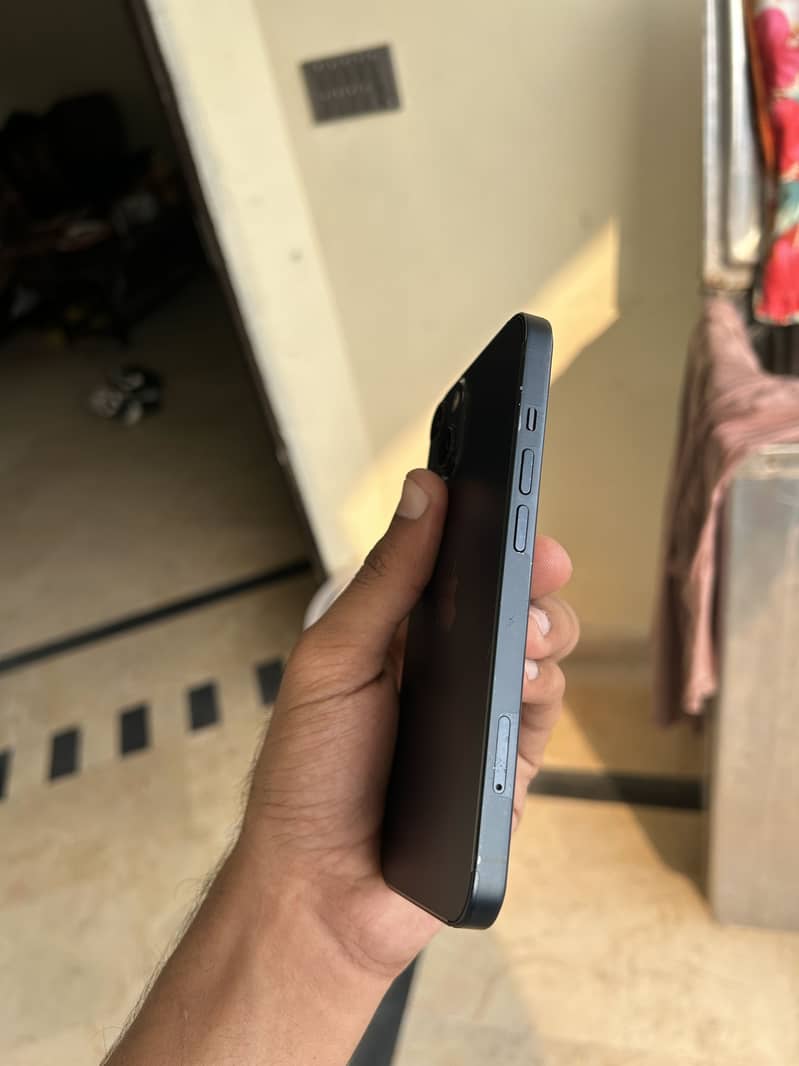 iPhone 13 9