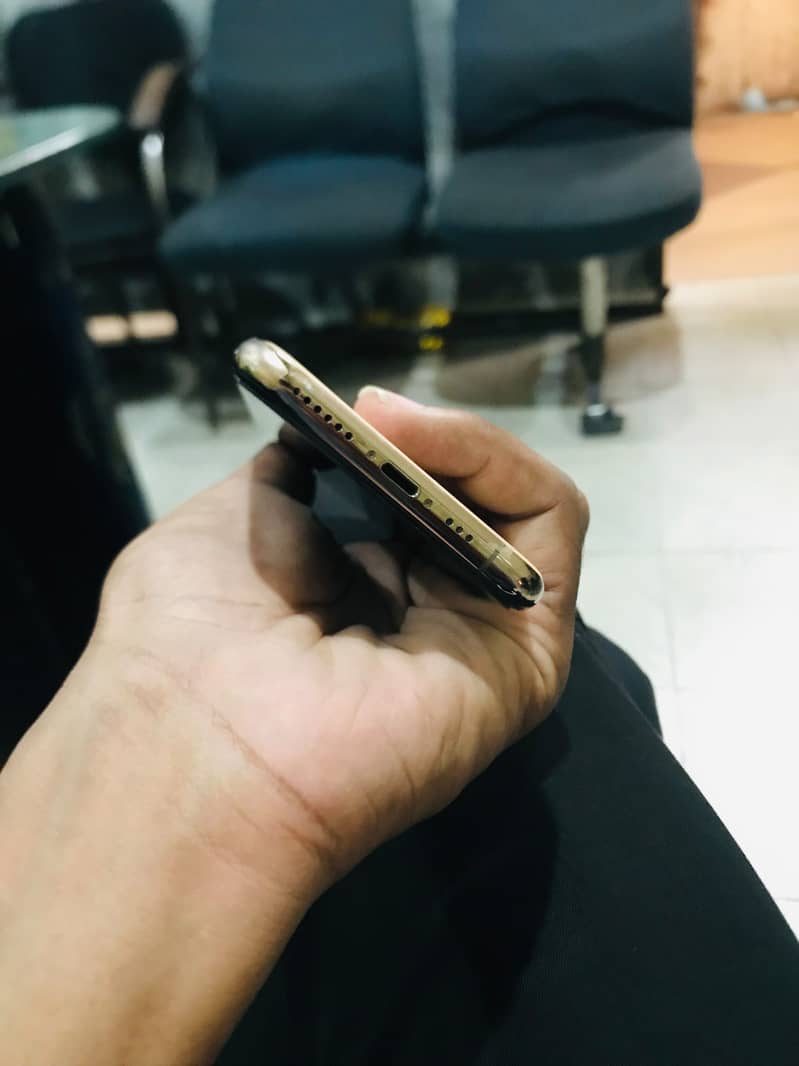 Apple iPhone 11 Pro 3