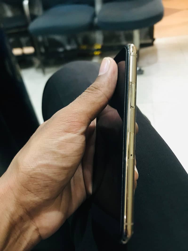 Apple iPhone 11 Pro 5