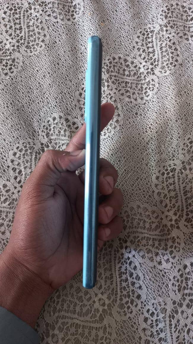 Samsung Mobile A72 2