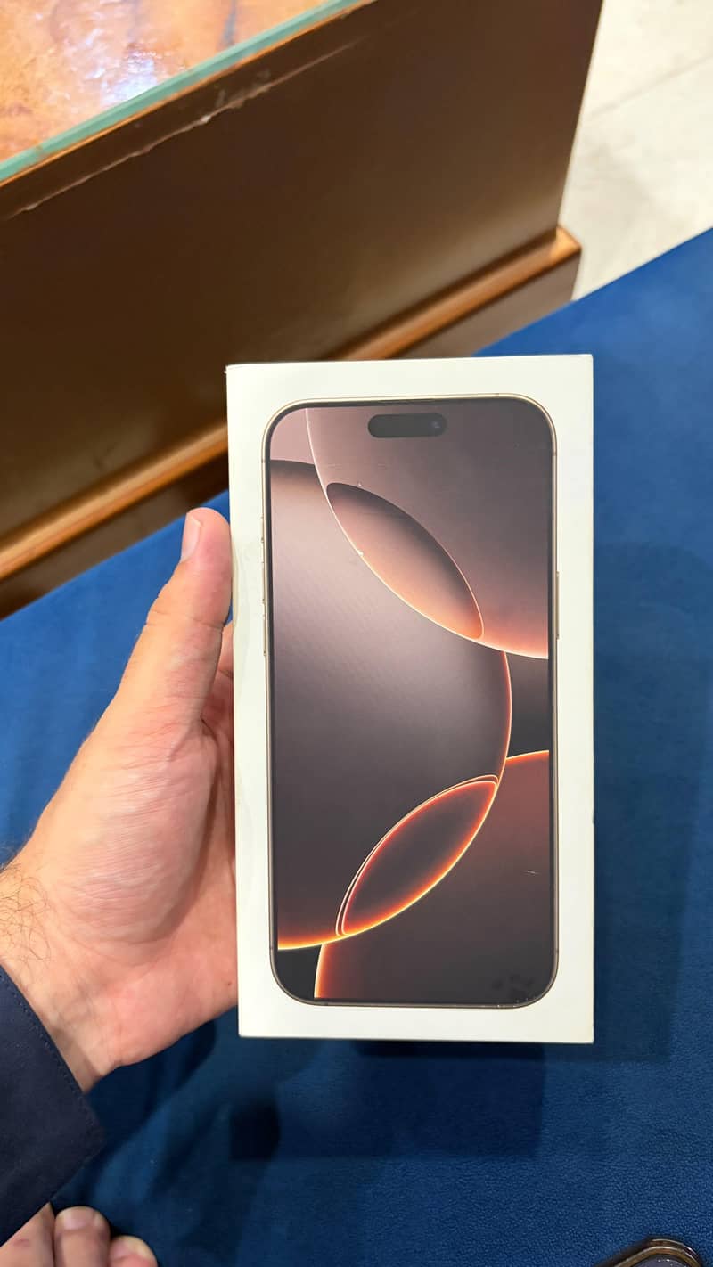 Apple iPhone 16 Pro Max 1