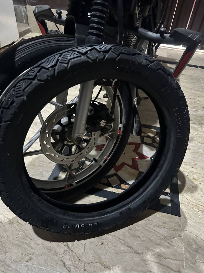 tyre 100/90/18 2