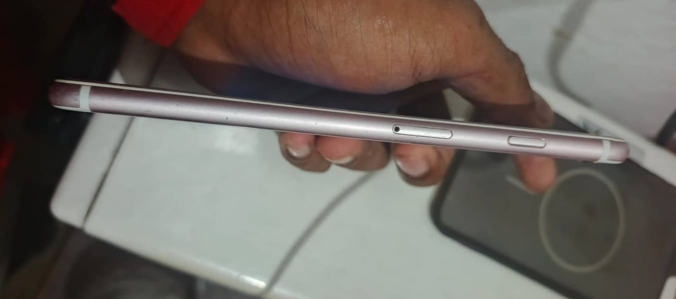 Apple iPhone 6S Plus 1