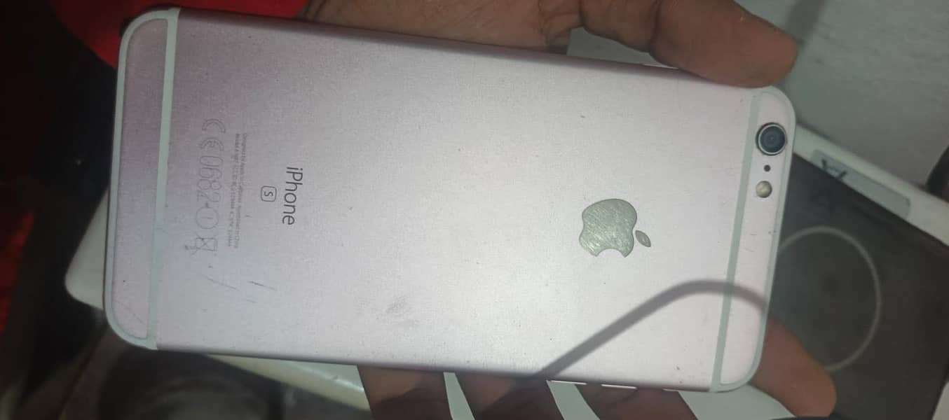 Apple iPhone 6S Plus 2