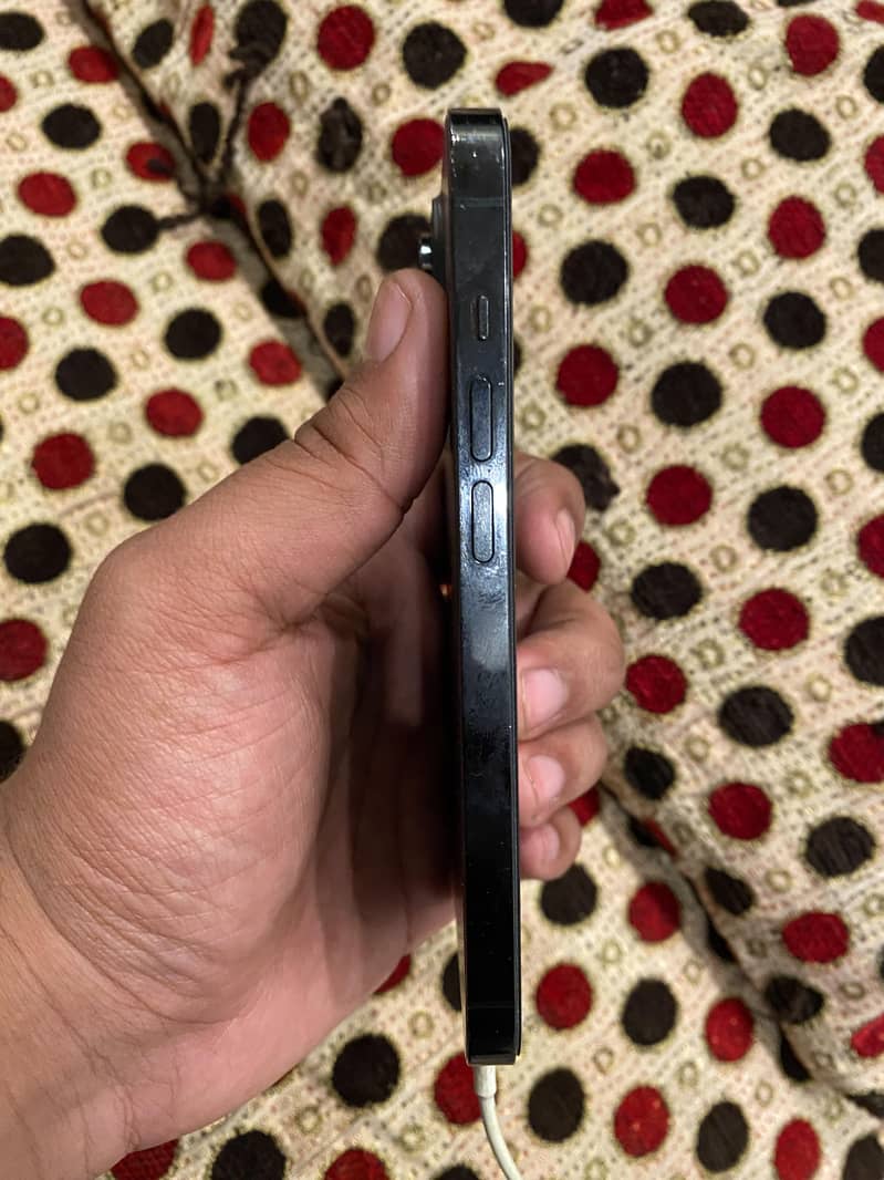 Apple iPhone 14 Pro 9