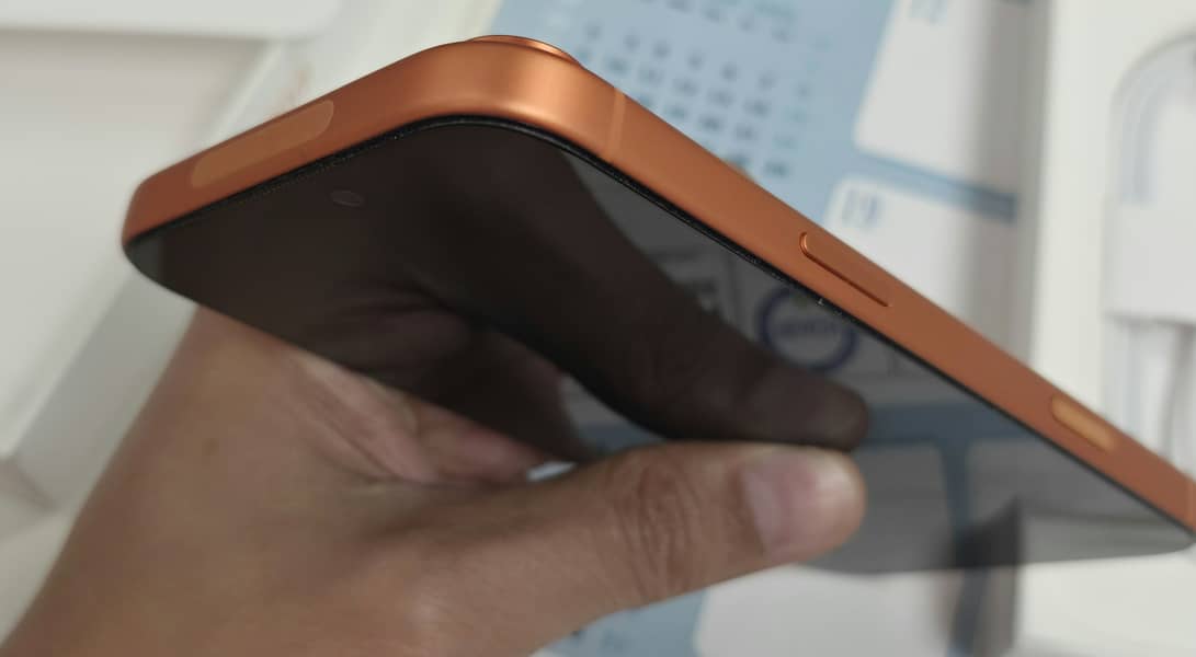 Apple iPhone 17 Pro Max 7