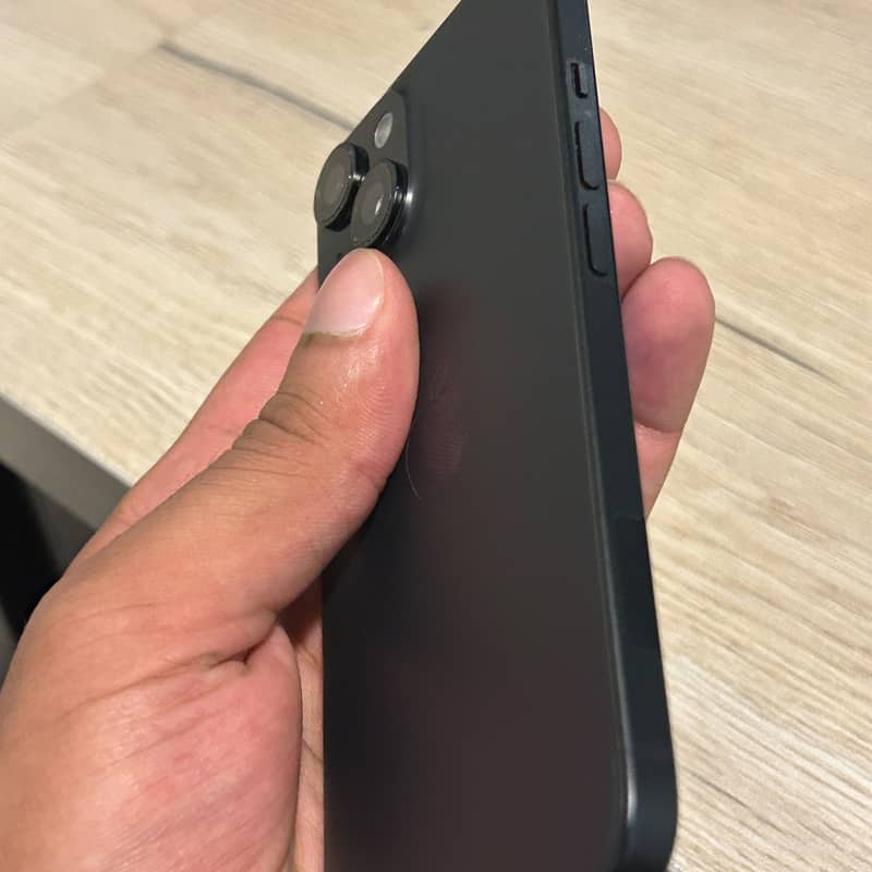 Apple iPhone 15 1