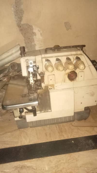 Industrial Overlock Sewing Machine