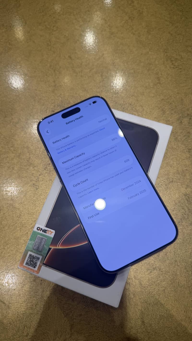 Apple iPhone 16 Pro Max 0