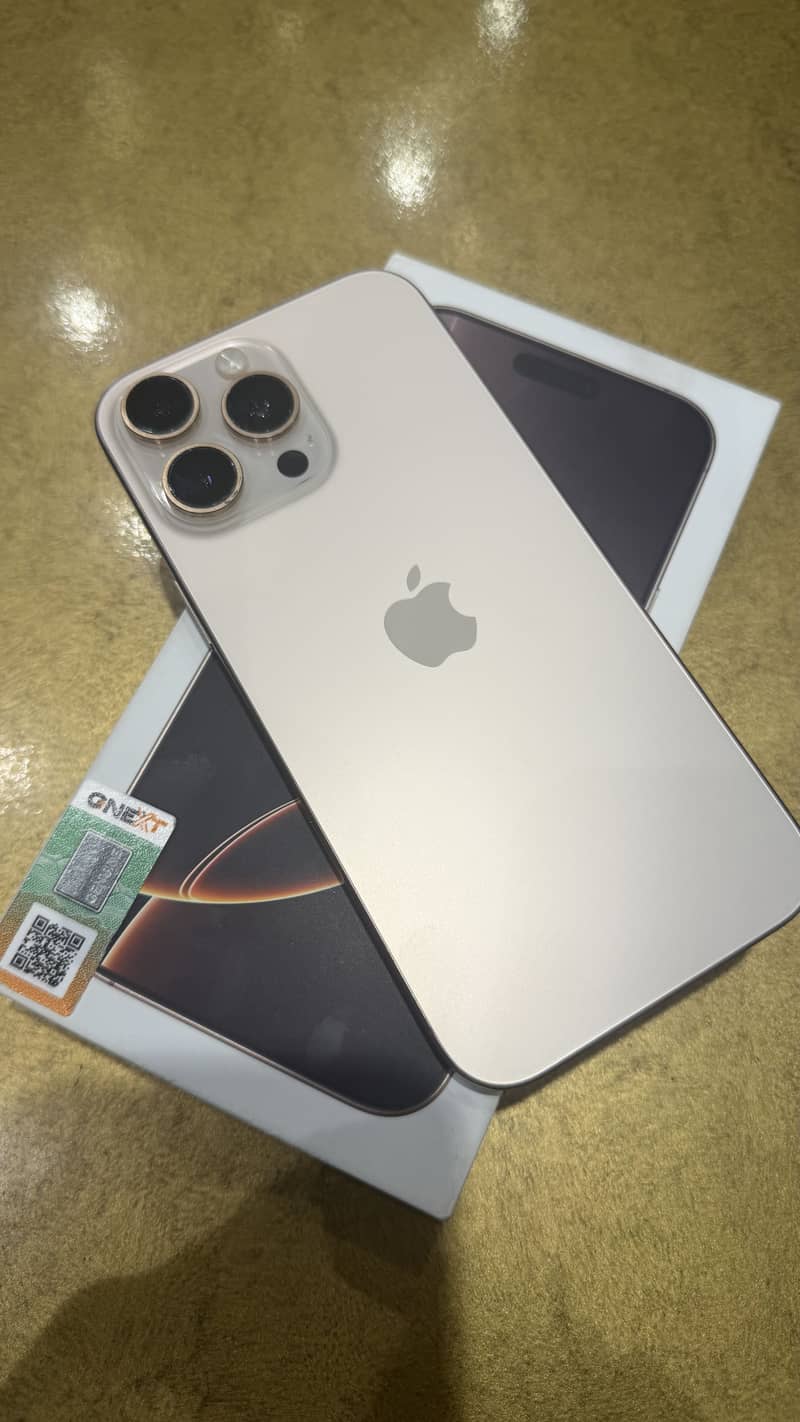 Apple iPhone 16 Pro Max 1