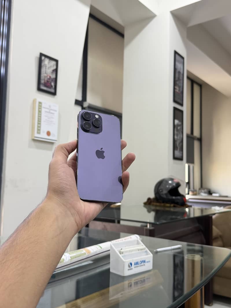 Apple iPhone 14 Pro Max 0