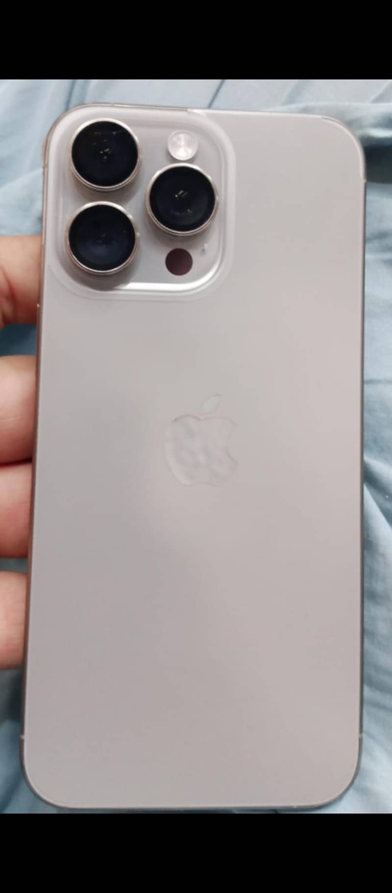 Apple iPhone 15 Pro Max 1