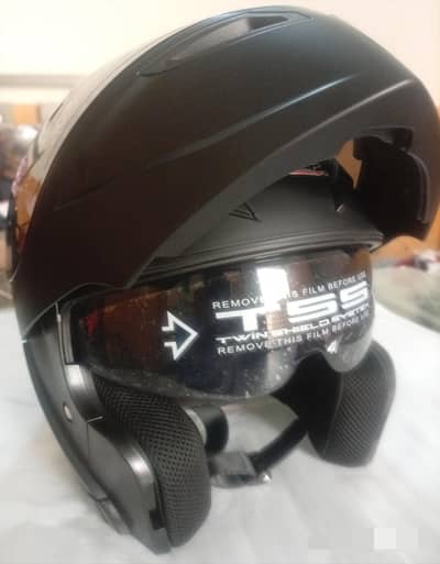 Brand new DOT Approved double visor Helmet