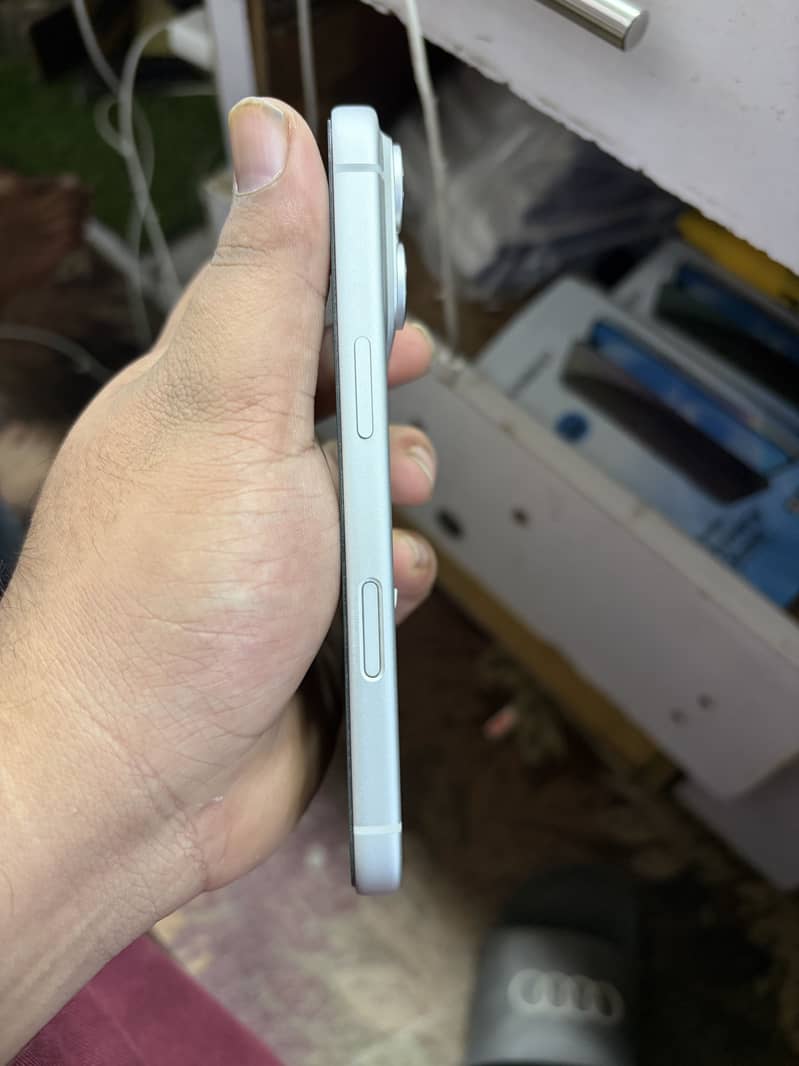 Apple iPhone 17 Pro 4