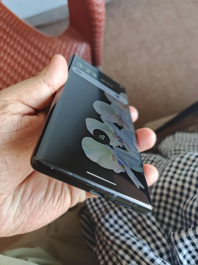 GOGLE PIXEL 6 PRO 3