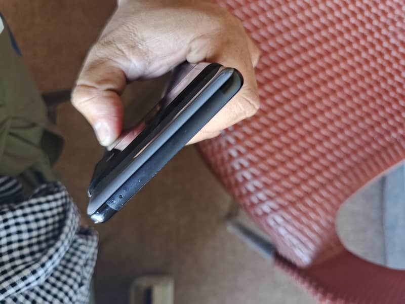 GOGLE PIXEL 6 PRO 9