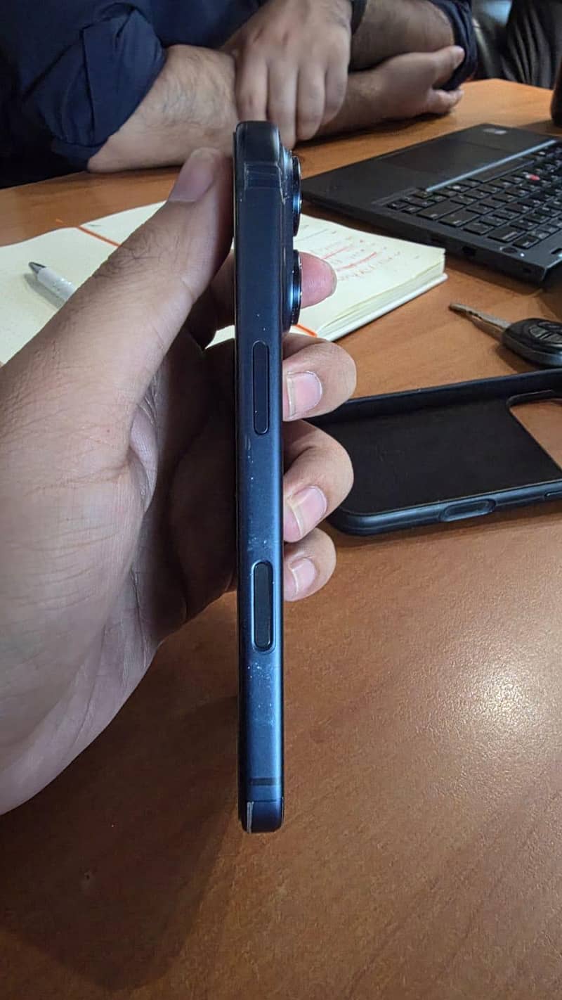 Apple iPhone 17 Pro 3