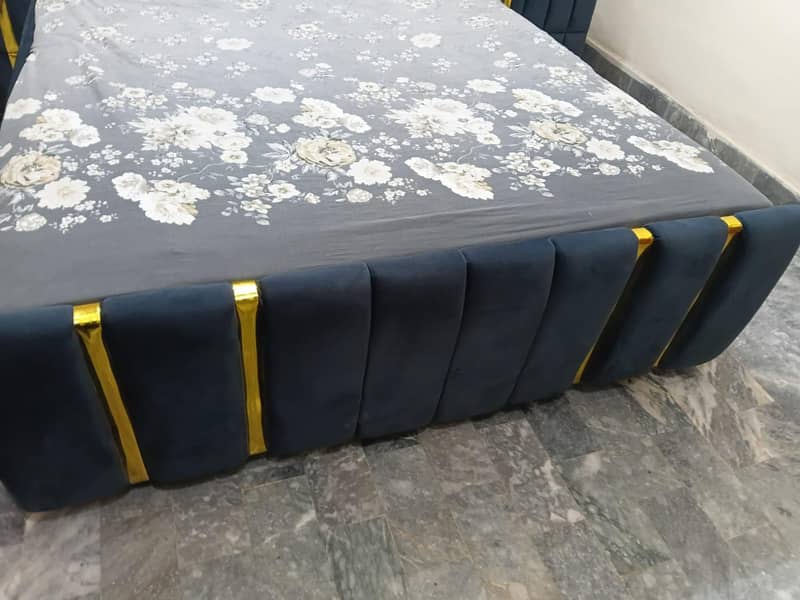 LUXURY Bed 8