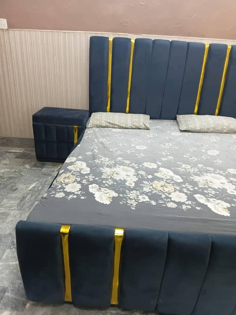 LUXURY Bed 12