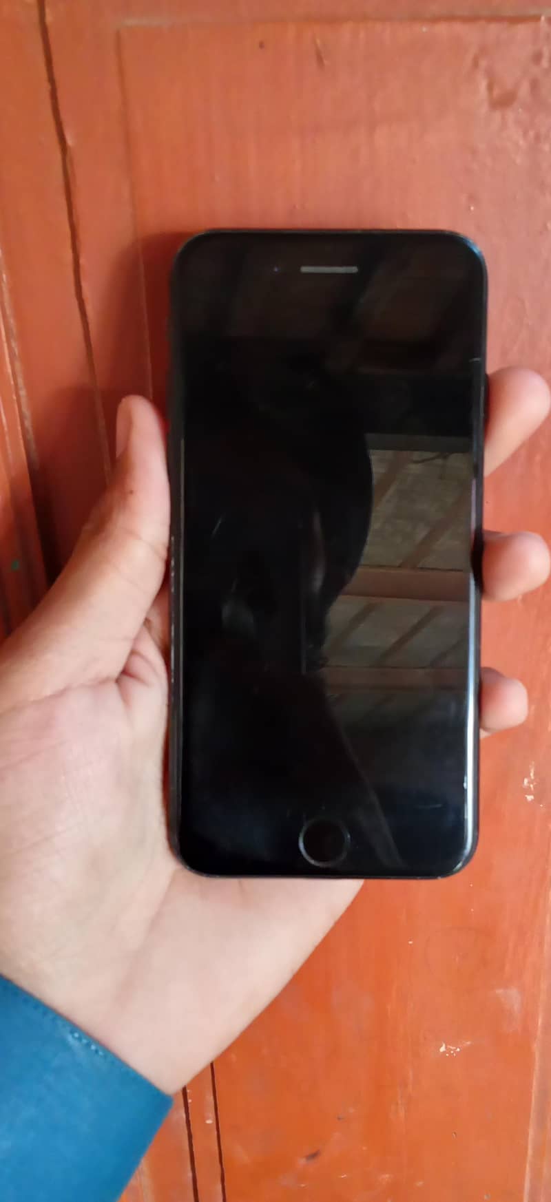 Apple iPhone 7 0