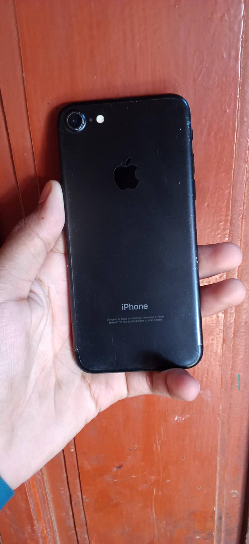 Apple iPhone 7 2